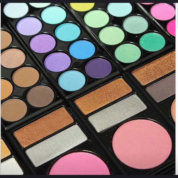 Eyeshadow - Picture 4 of 4